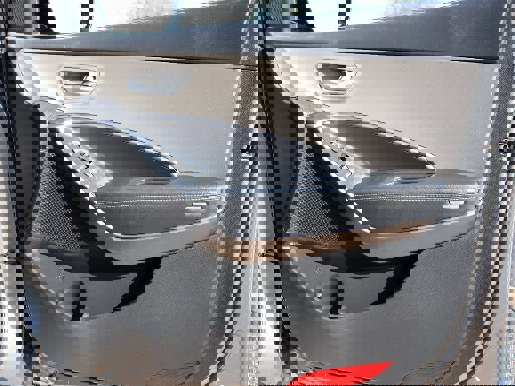 Used 2017 Hyundai Santa Fe Sport image 9