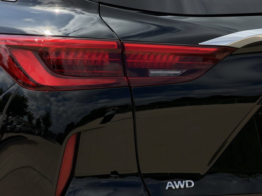 Used 2021 INFINITI QX50 Essential w/ Convenience Package AWD/4WD image 10