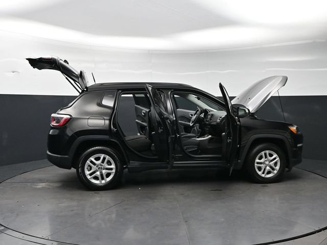 Used 2018 Jeep Compass Sport FWD image 37