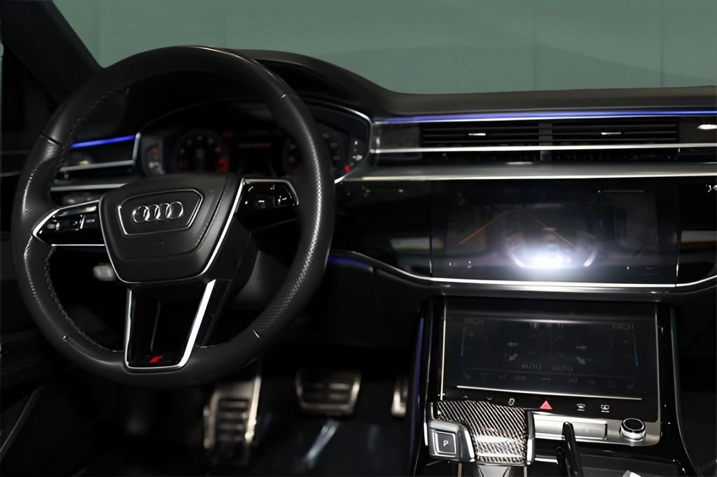 Used 2022 Audi S8 w/ S8 Executive Package image 21
