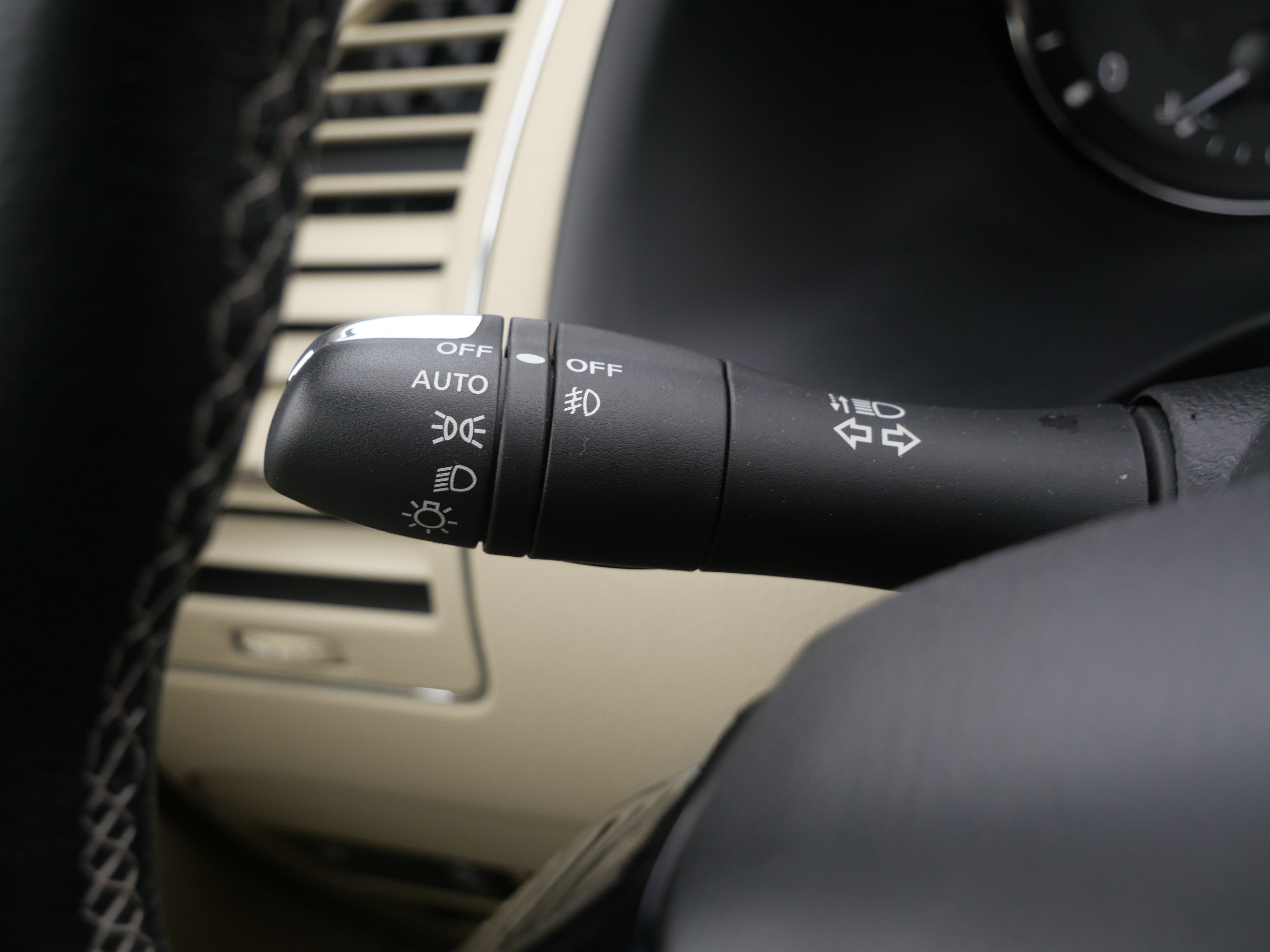 Used 2022 INFINITI QX80 Luxe w/ Cargo Package AWD/4WD image 30