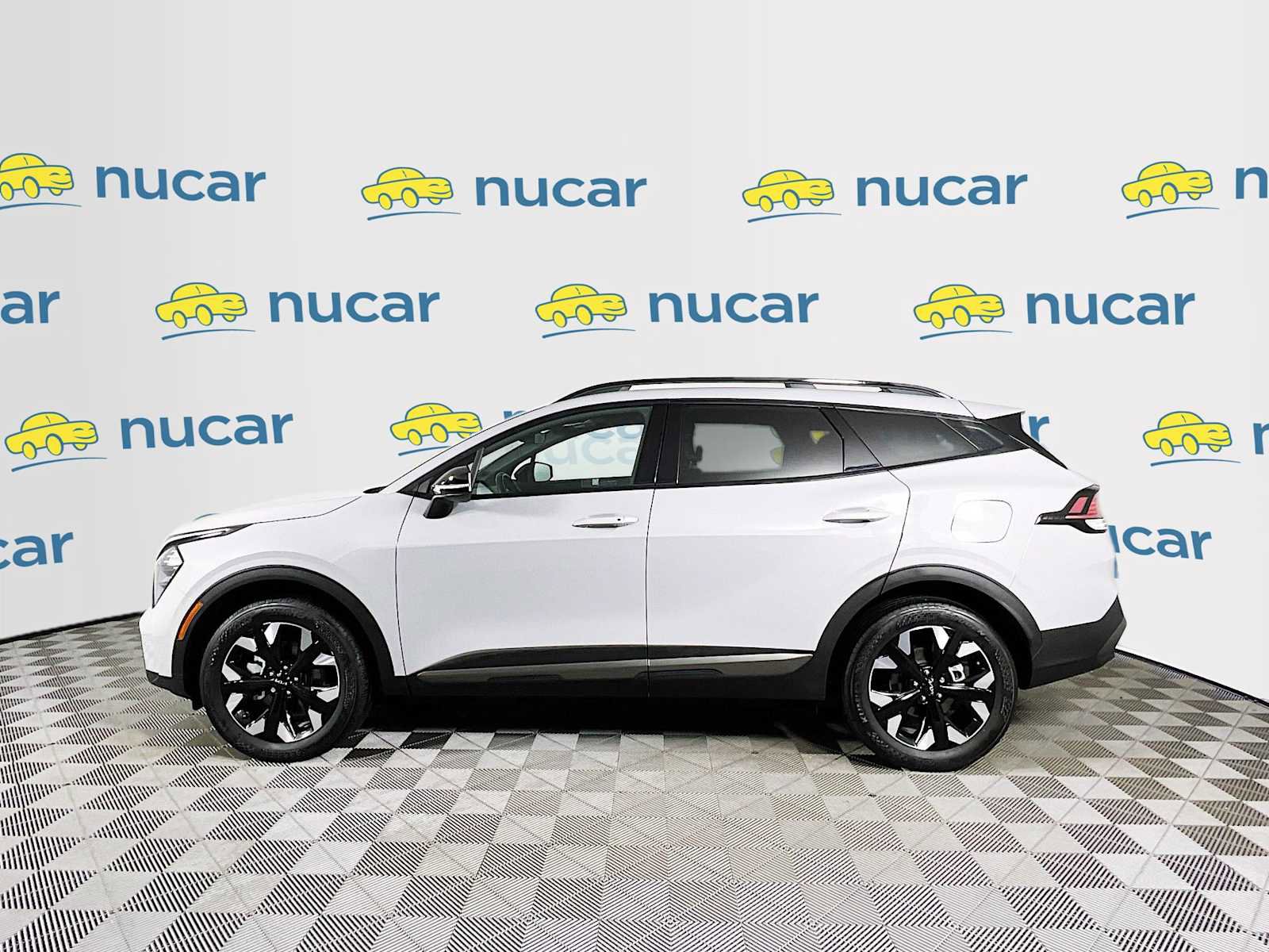 Used 2023 Kia Sportage X-Line w/ X-Line Premium Package image 4