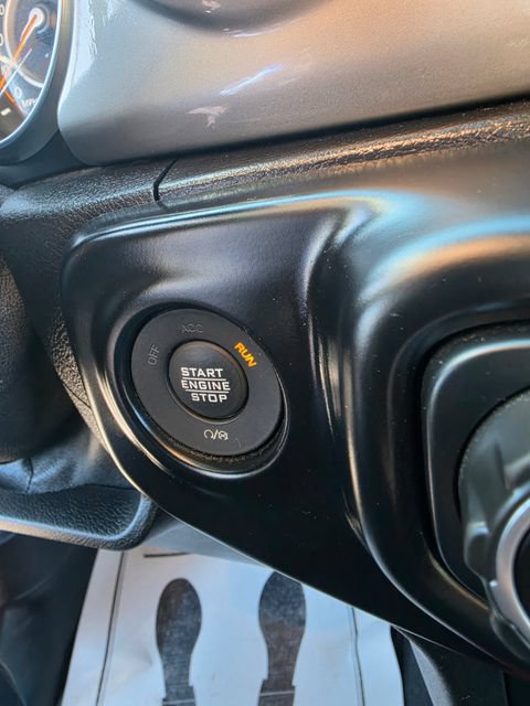 Used 2022 Jeep Gladiator Overland w/ Cold Weather Group AWD/4WD image 7