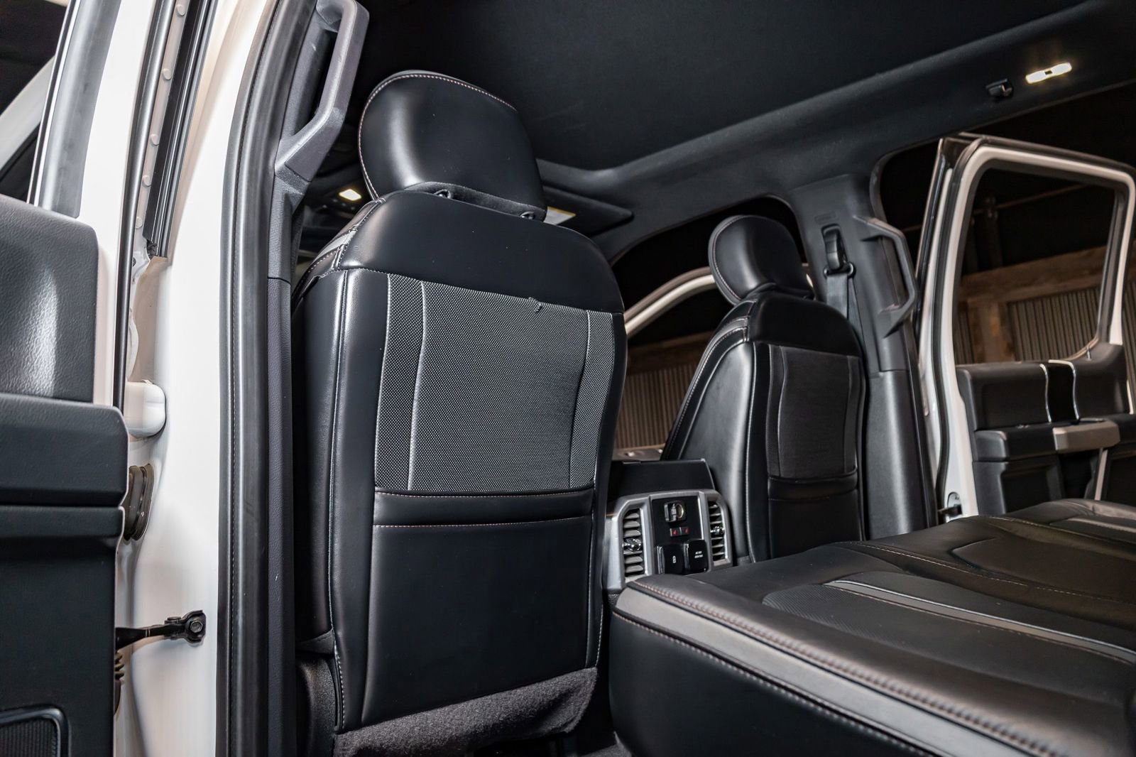 Used 2019 Ford F250 Platinum w/ Platinum Ultimate Package image 25