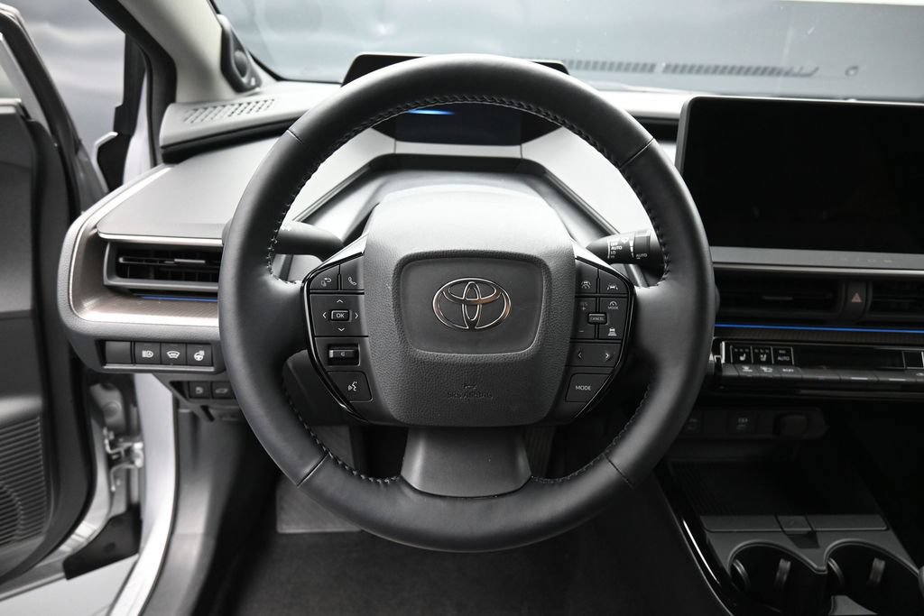 Used 2025 Toyota Prius Limited w/ Limited Premium Package AWD/4WD image 16