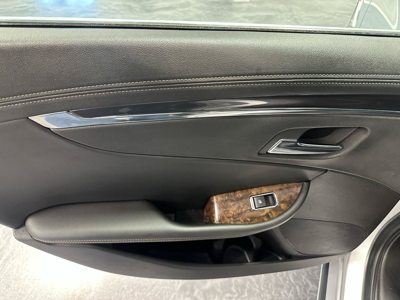 Used 2014 Chevrolet Impala LTZ FWD image 12