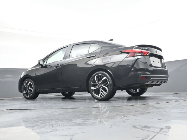 Used 2024 Nissan Versa SR FWD image 36