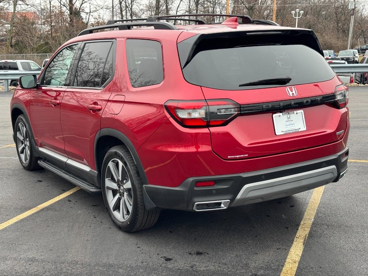 Certified 2023 Honda Pilot Touring image 7