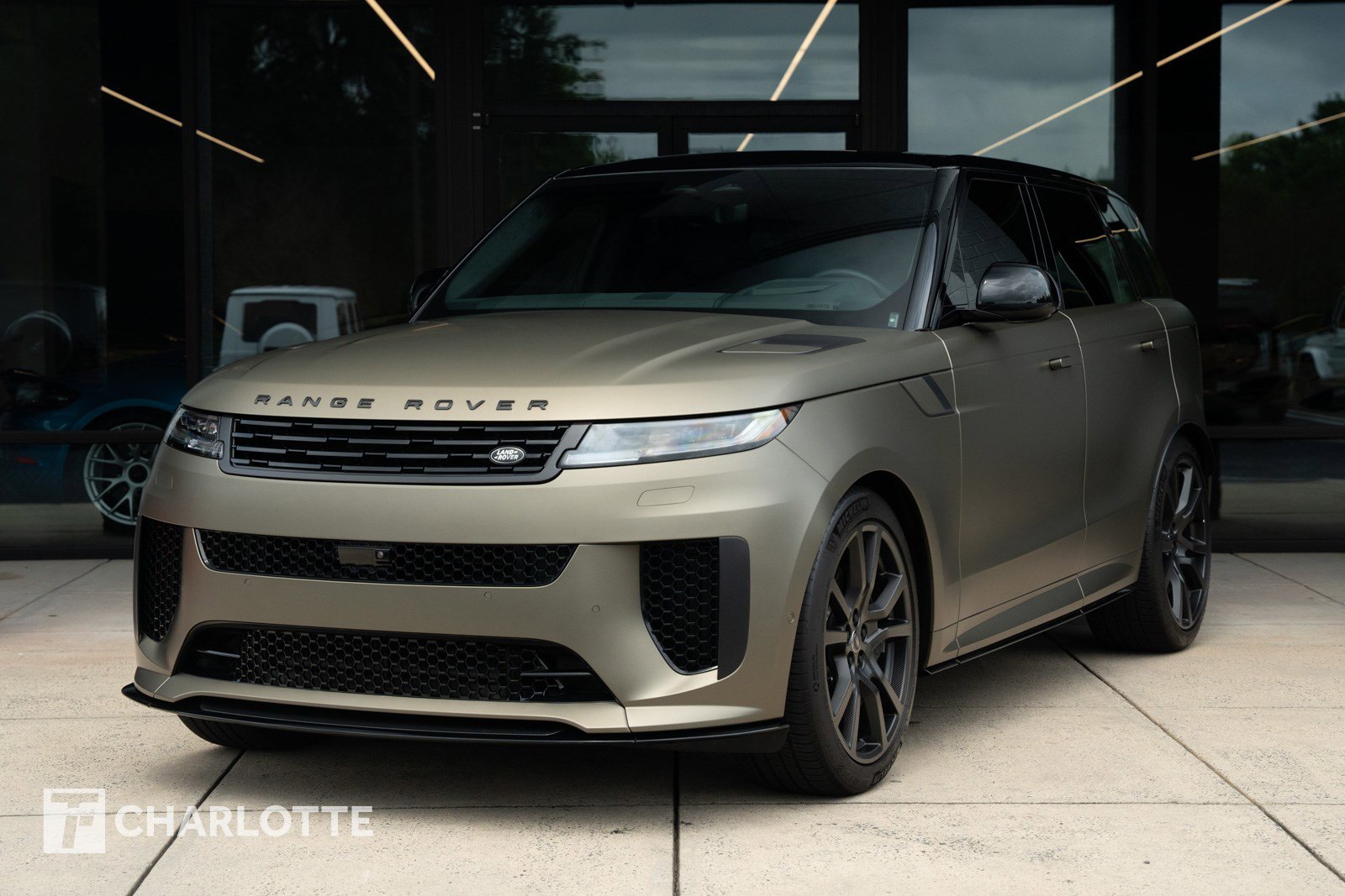 Used 2024 Land Rover Range Rover Sport SV Edition One Carbon Bronze image 8