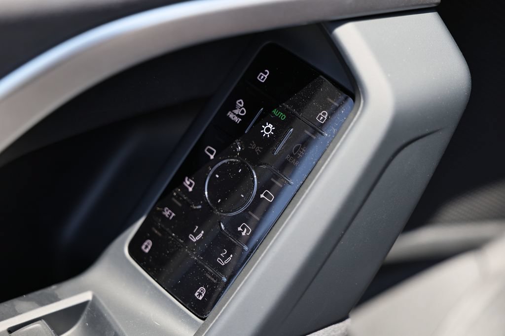 New 2026 Audi SQ5 Premium Plus AWD/4WD image 15