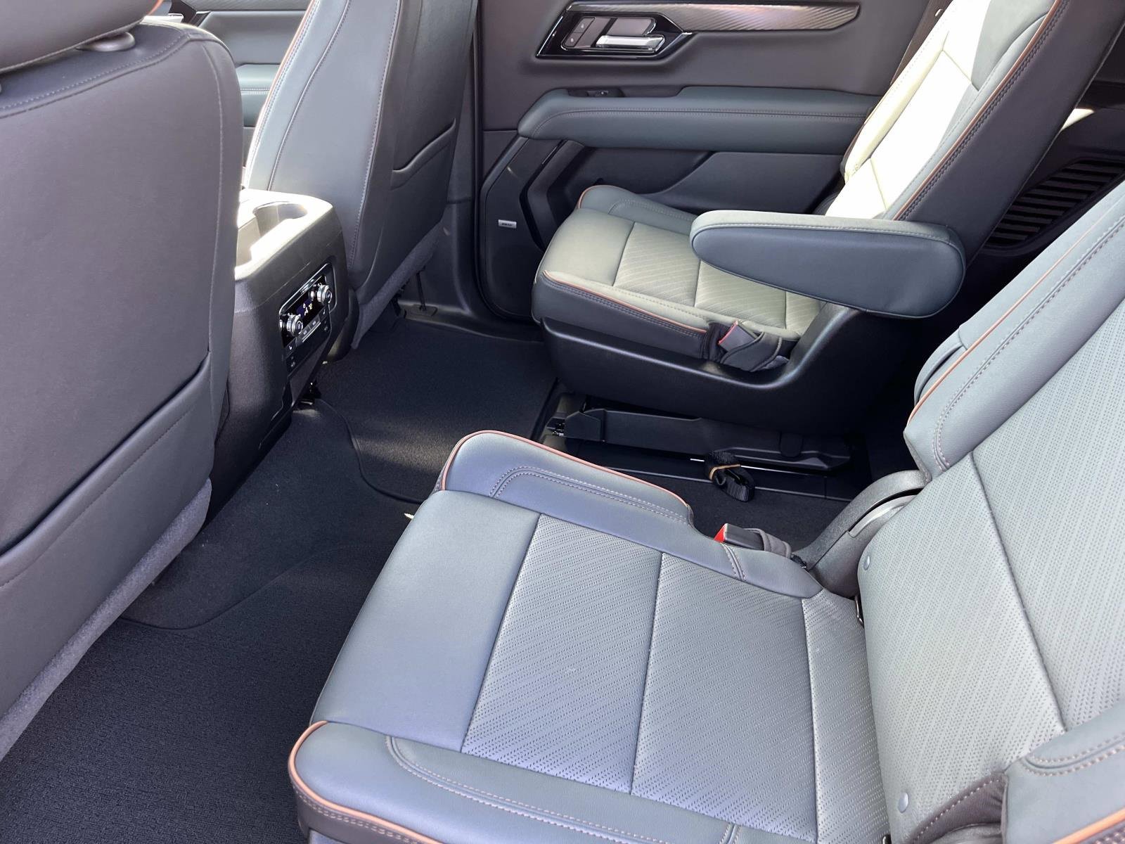 New 2026 GMC Yukon AT4 image 20