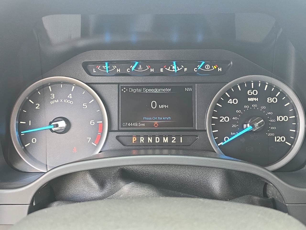 Used 2017 Ford F250 XLT w/ Camper Package AWD/4WD image 27