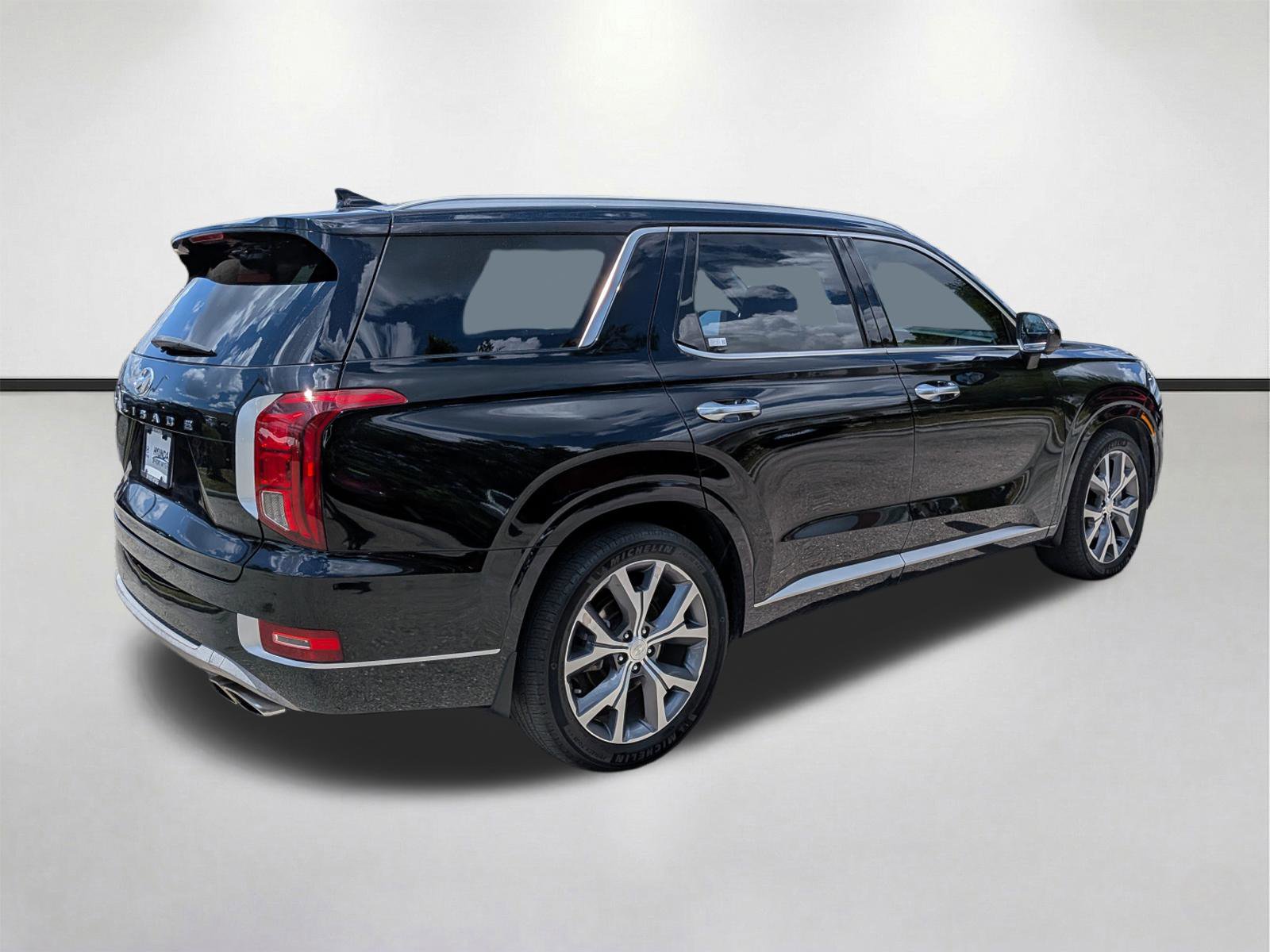 Used 2022 Hyundai Palisade Limited FWD image 4