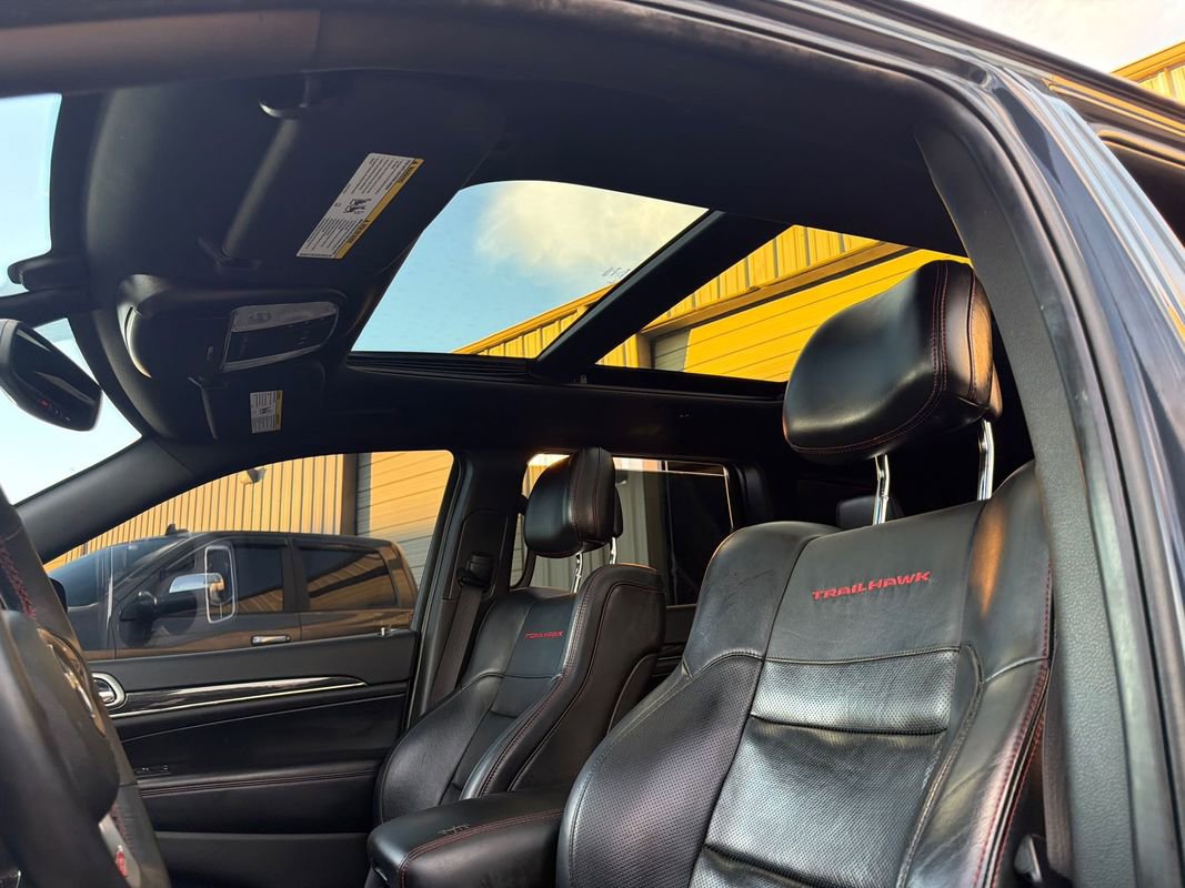 Used 2017 Jeep Grand Cherokee Trailhawk w/ Trailhawk Luxury Group image 13