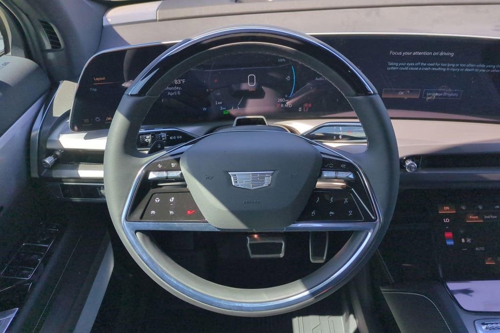 New 2026 Cadillac Vistiq Luxury w/ LPO, Floor Liner Package AWD/4WD image 20