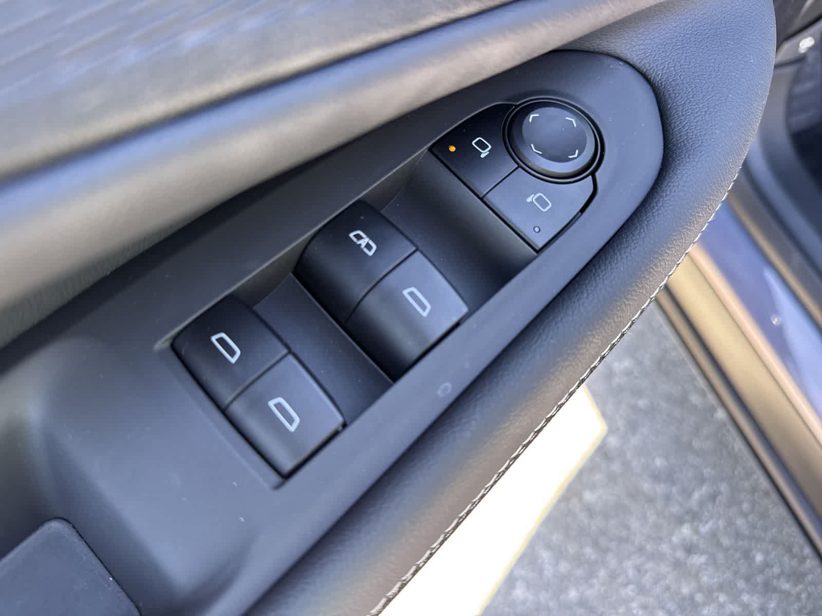 New 2025 Chevrolet Blazer EV LT AWD/4WD image 21