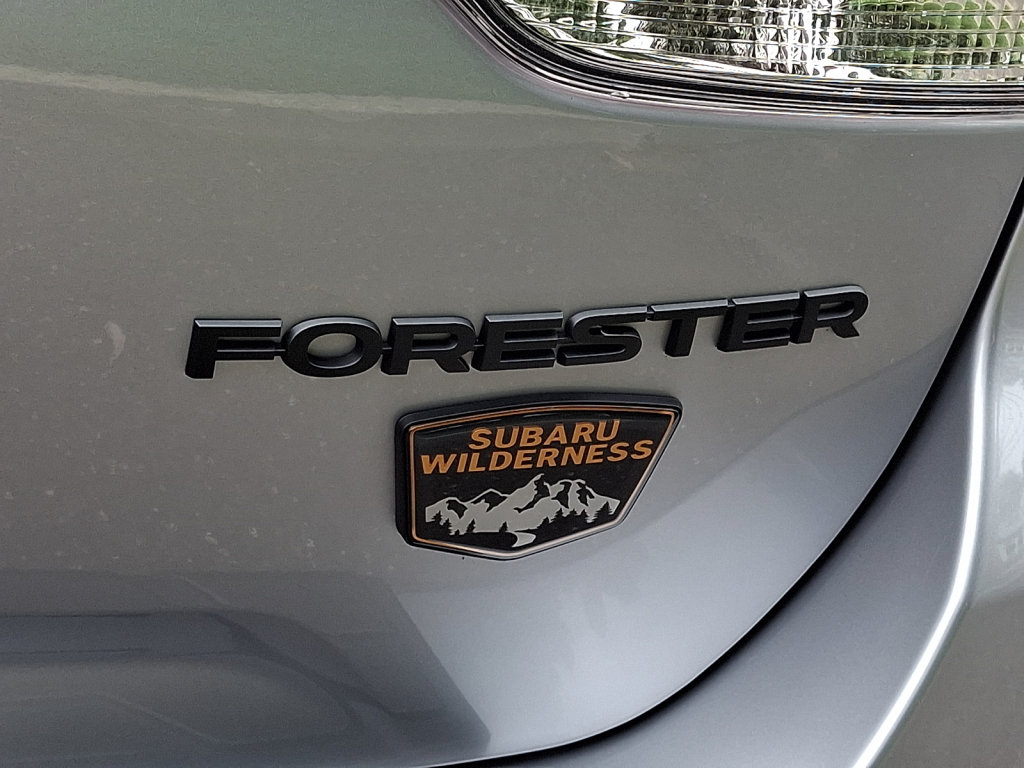 Used 2025 Subaru Forester Wilderness w/ Convenience Package AWD/4WD image 17