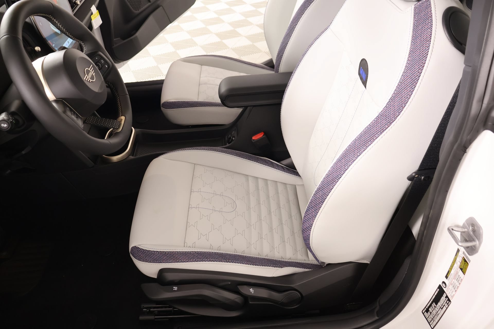 New 2026 MINI Cooper 2-Door Hardtop FWD image 9