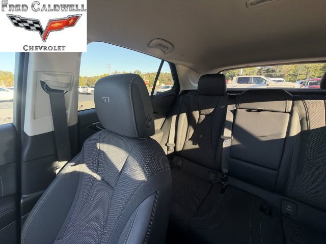 Used 2023 Buick Envision Preferred FWD image 12