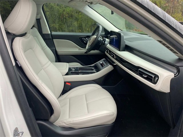 Used 2025 Lincoln Aviator 2WD image 36
