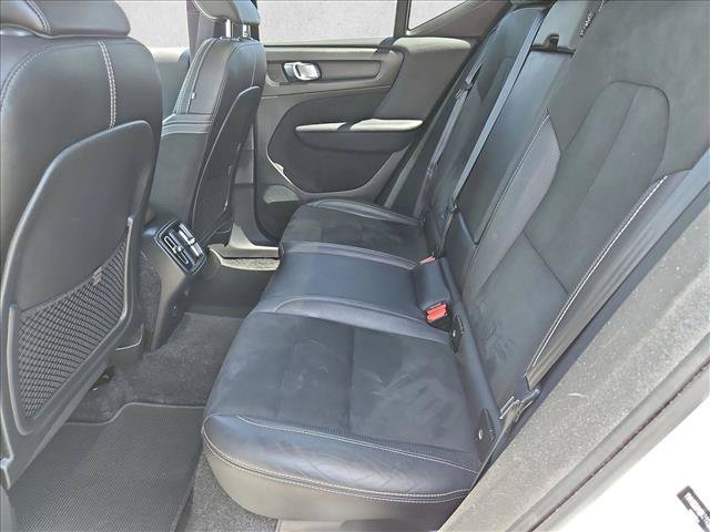 Used 2019 Volvo XC40 T5 R-Design AWD/4WD image 19
