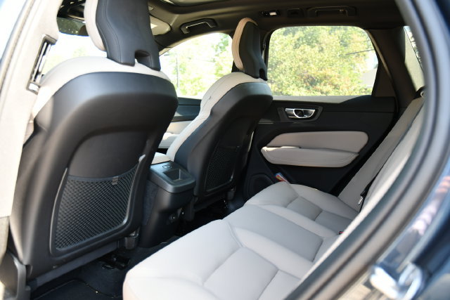 Certified 2026 Volvo XC60 B5 Plus AWD/4WD image 14