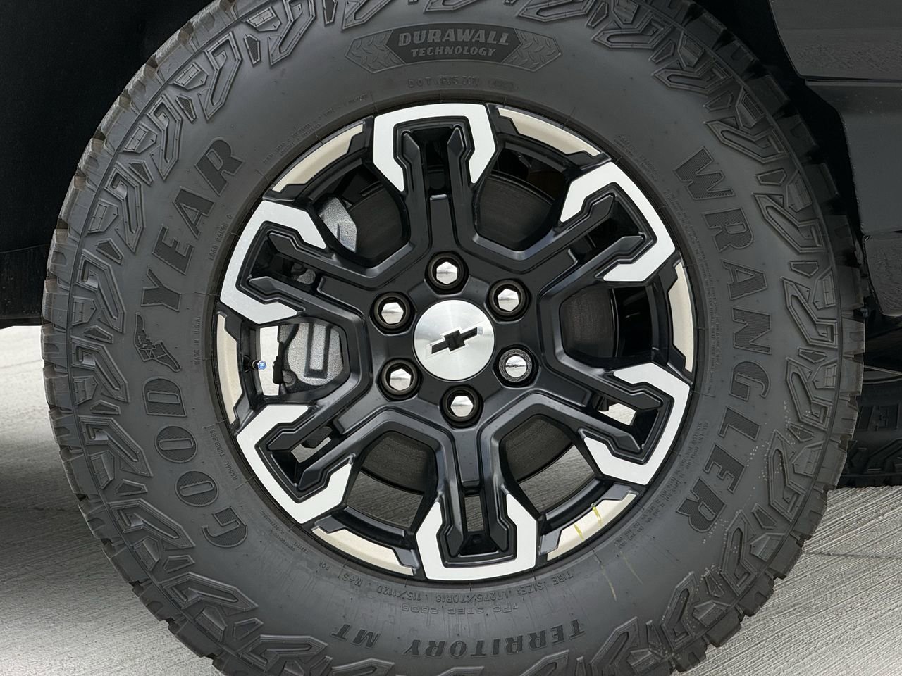 New 2026 Chevrolet Silverado 1500 ZR2 AWD/4WD image 9