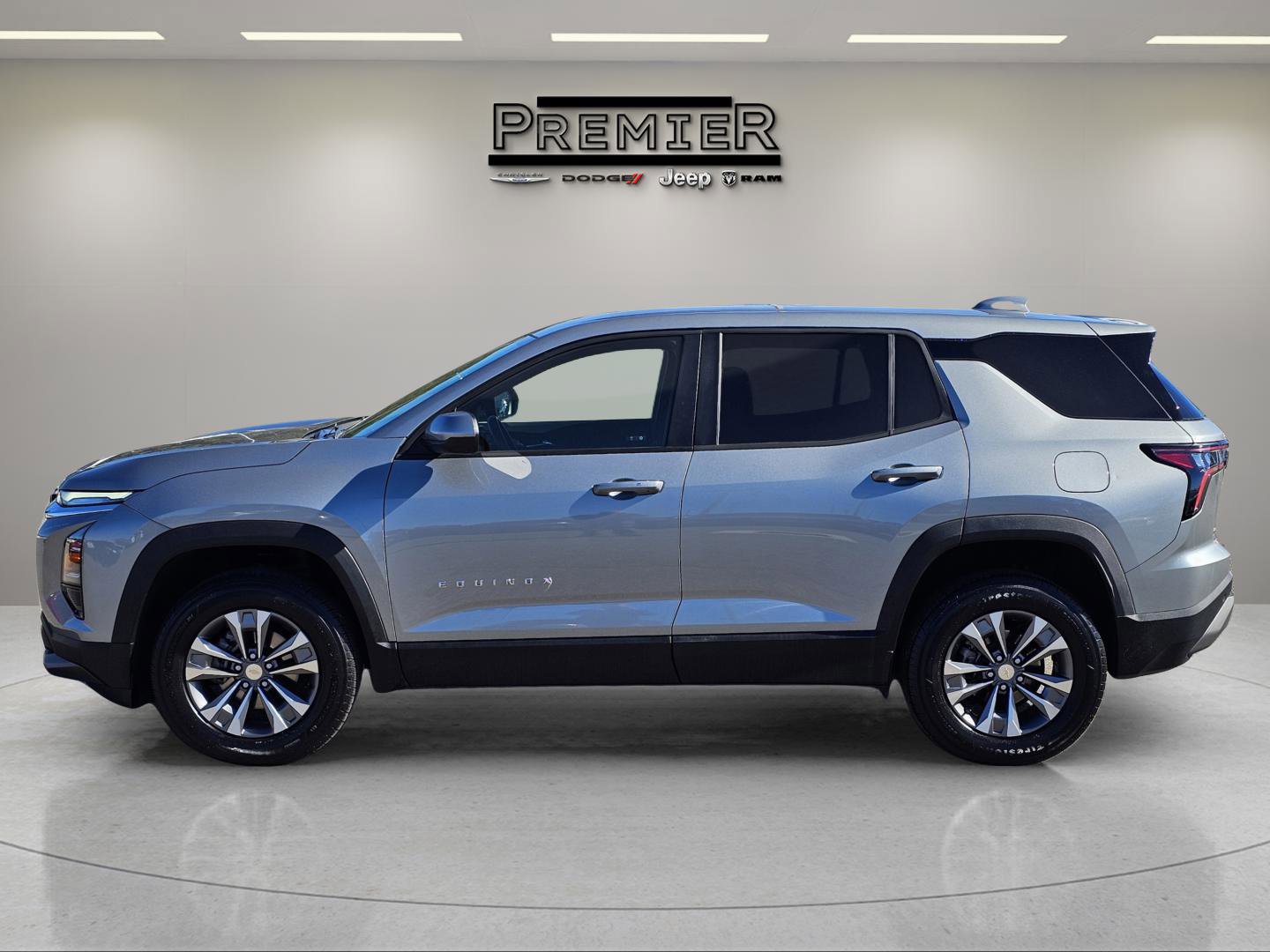 Used 2025 Chevrolet Equinox LT image 13