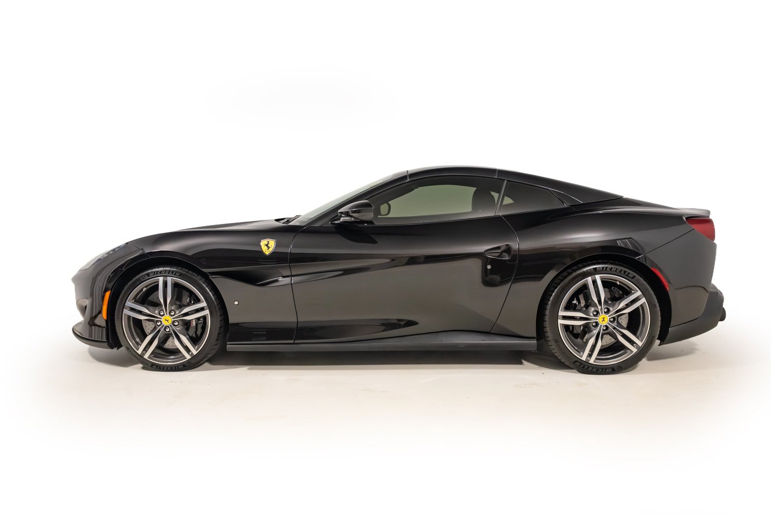 Used 2019 Ferrari Portofino RWD image 3