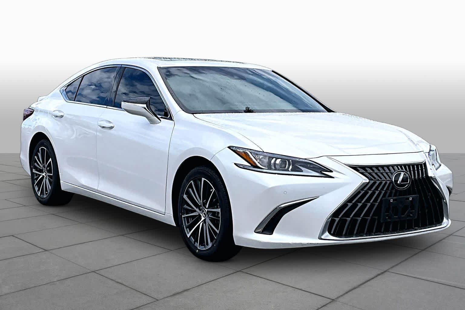 Used 2025 Lexus ES 300h w/ Premium Package FWD image 3