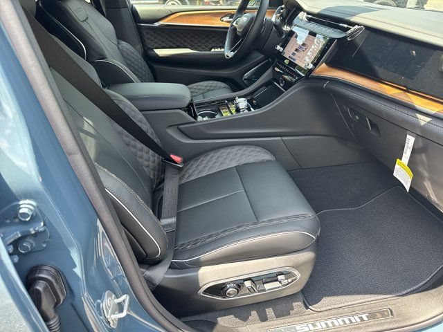 New 2026 Jeep Grand Cherokee Summit w/ Obsidian Package AWD/4WD image 12