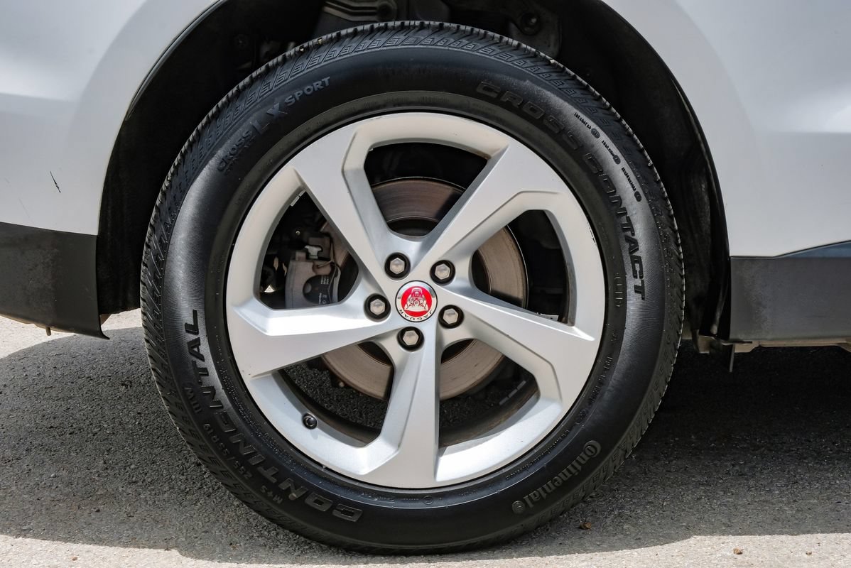 Used 2019 Jaguar F-PACE Premium AWD/4WD image 60