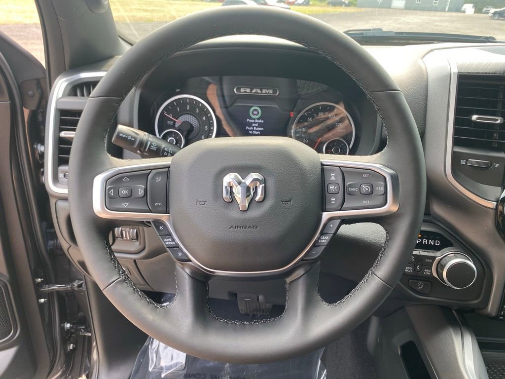 New 2026 RAM 1500 4x4 Crew Cab image 13