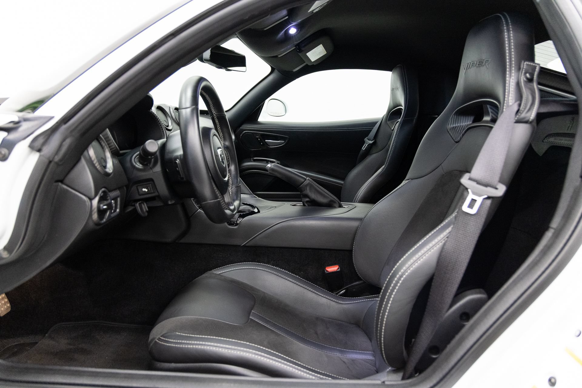 Used 2014 SRT Viper GTS w/ Exterior Carbon Fiber Package RWD image 6