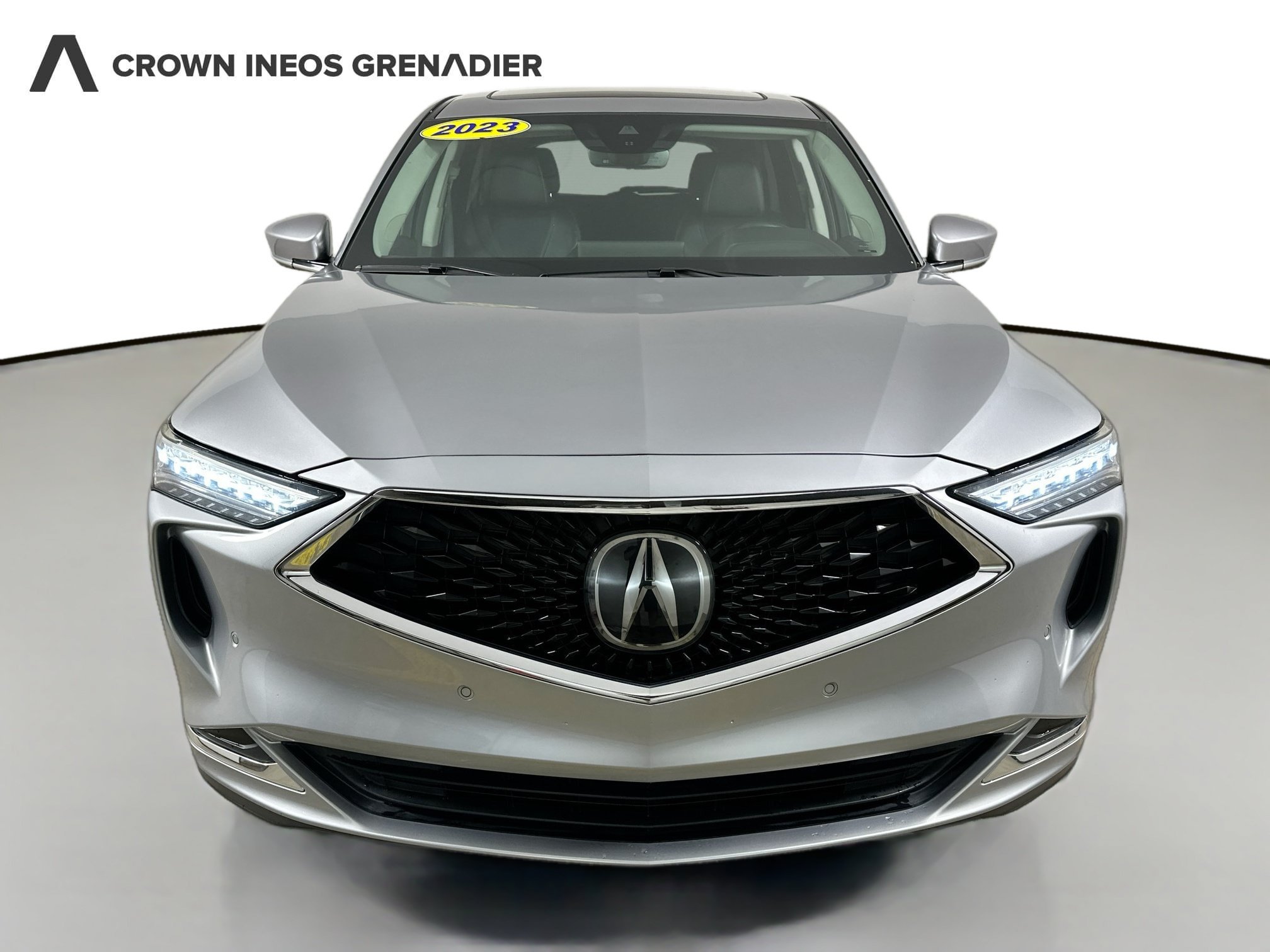Used 2023 Acura MDX w/ Technology Package FWD image 2