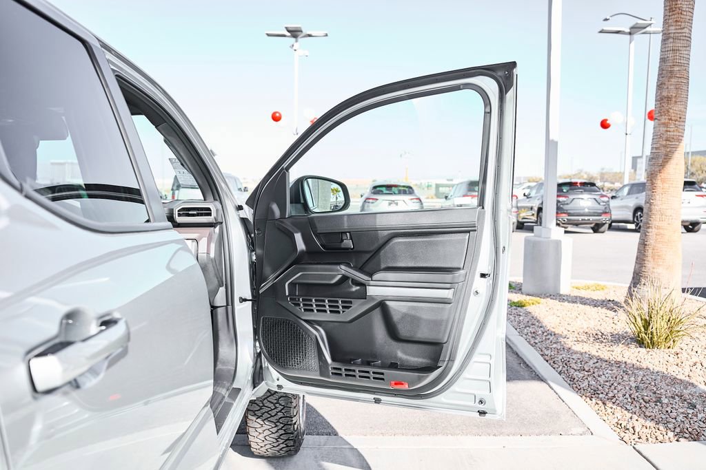 Used 2025 Toyota Tacoma SR5 image 8