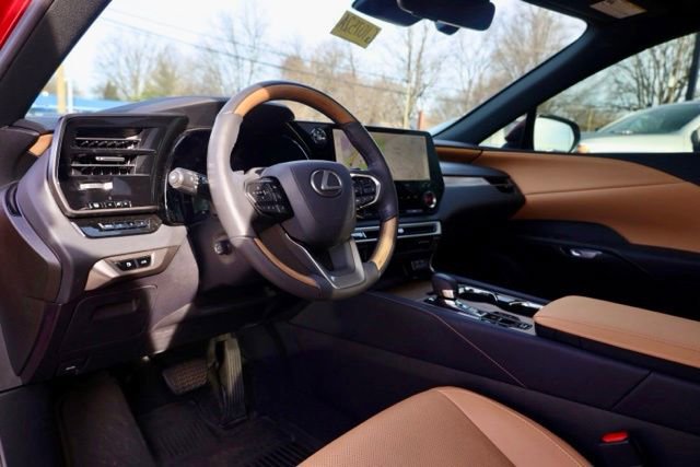 Used 2025 Lexus RX 350 Premium w/ Convenience Package image 21