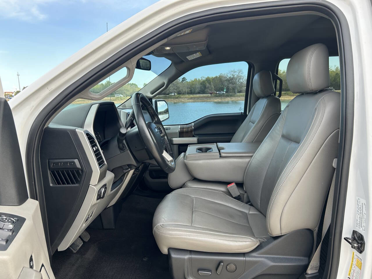 Used 2020 Ford F150 Lariat w/ Equipment Group 501A Mid image 23