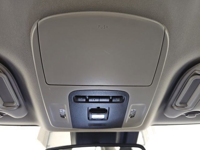 Used 2019 Toyota Camry XLE image 26