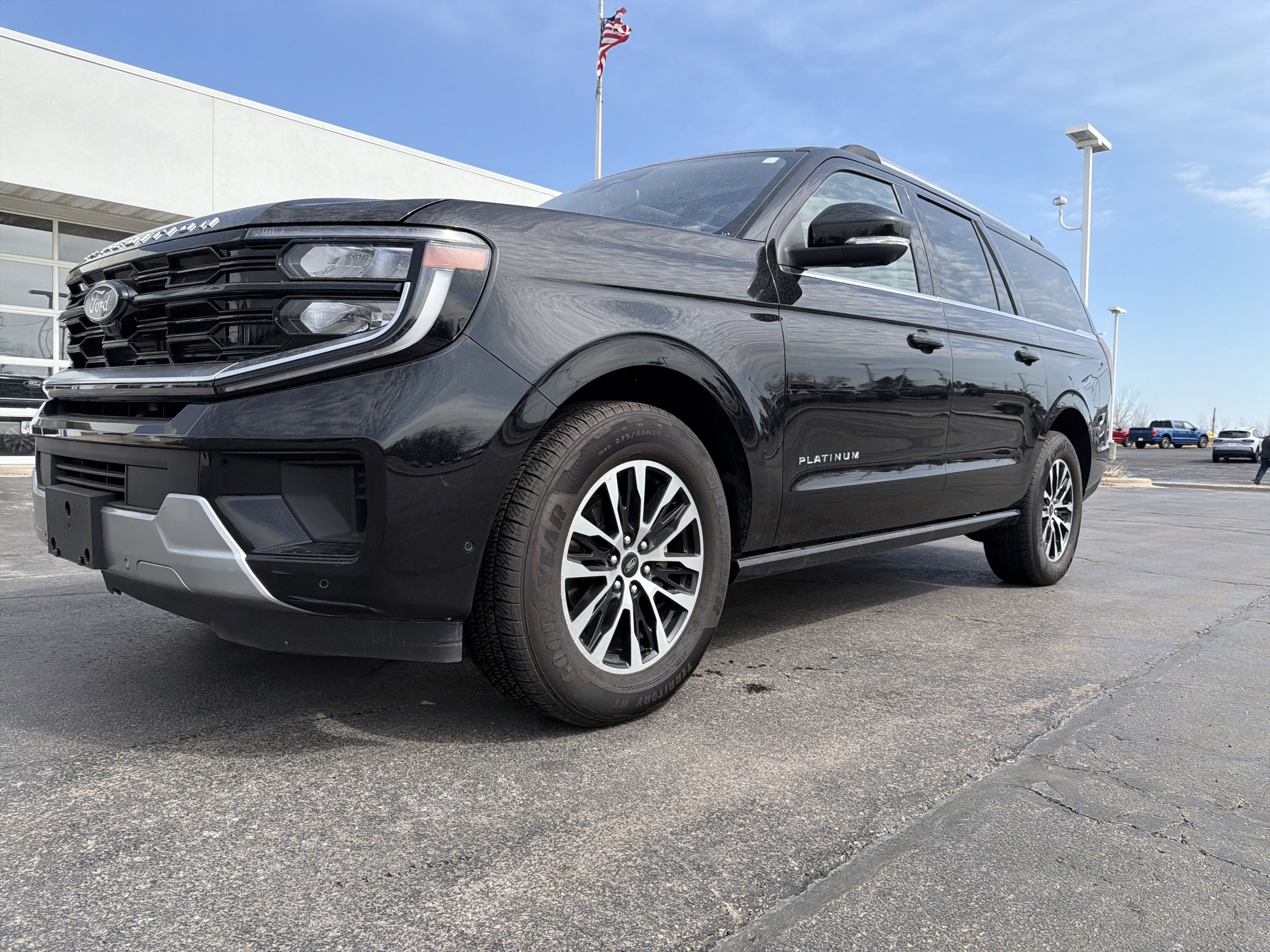 Used 2025 Ford Expedition Max Platinum image 3