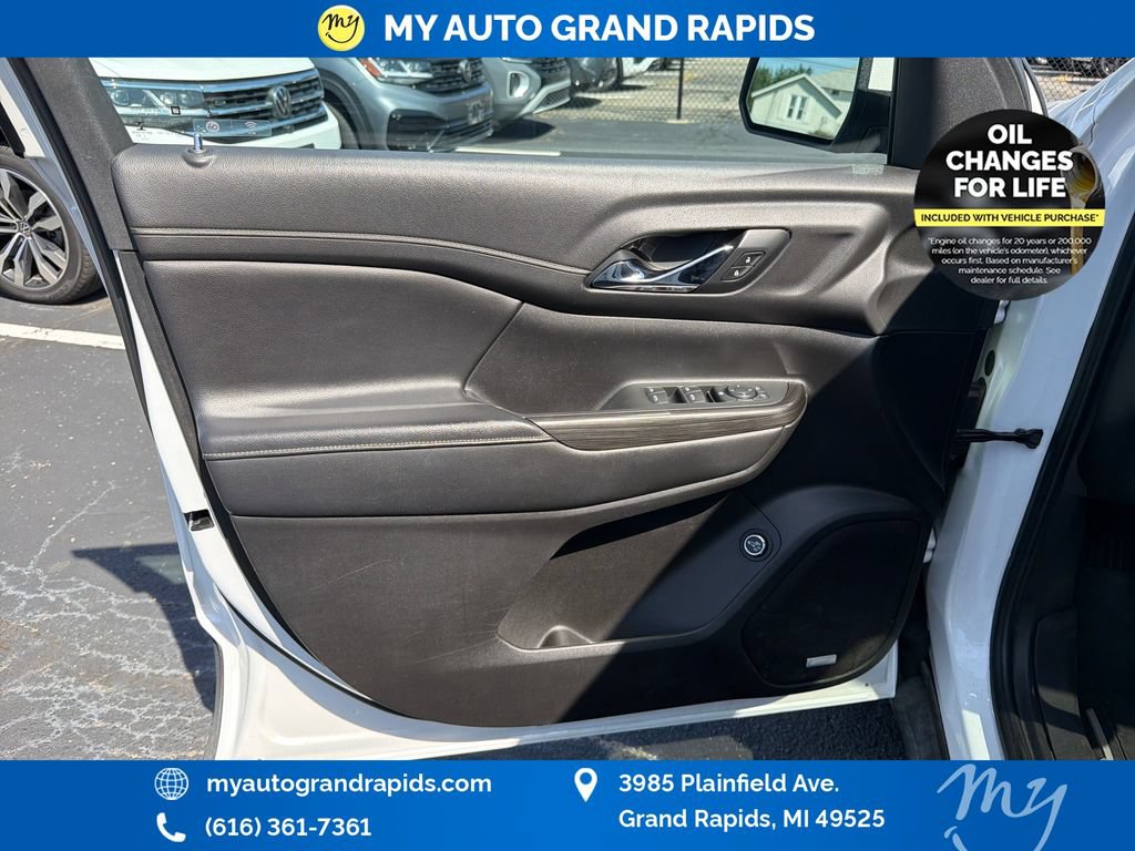 Used 2019 GMC Acadia SLT AWD/4WD image 10