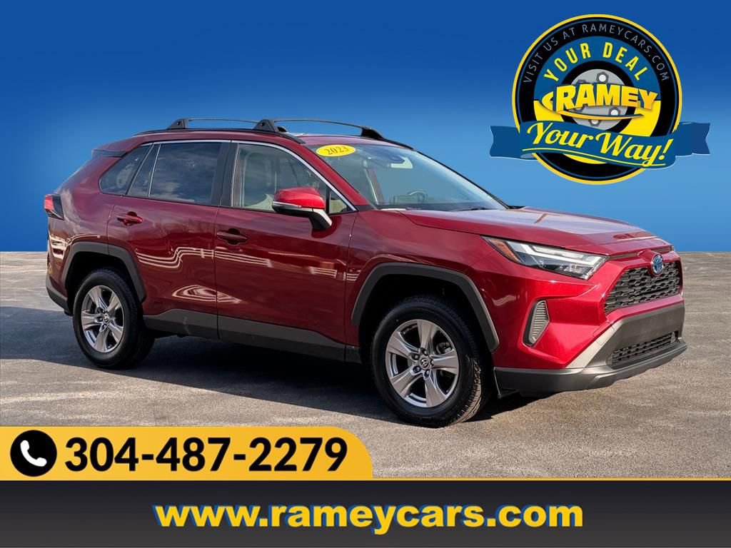 Used 2023 Toyota RAV4 XLE w/ Convenience Package image 1