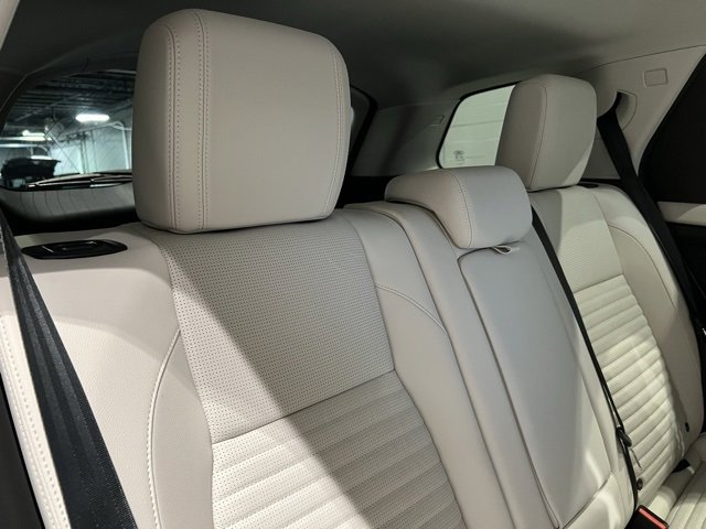 Used 2023 Land Rover Discovery Sport SE image 50