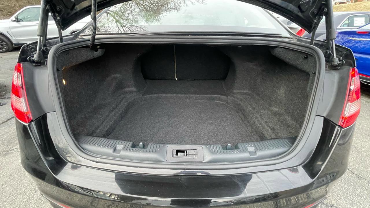 Used 2017 Ford Taurus SE image 23