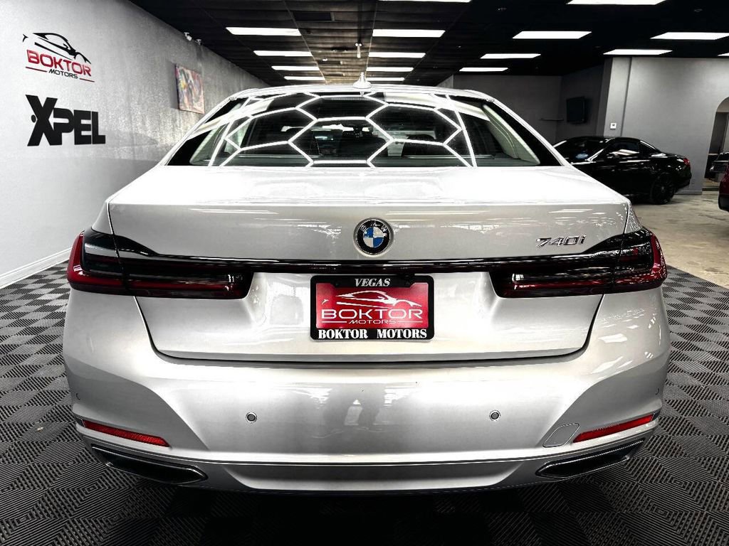 Used 2020 BMW 740i image 12