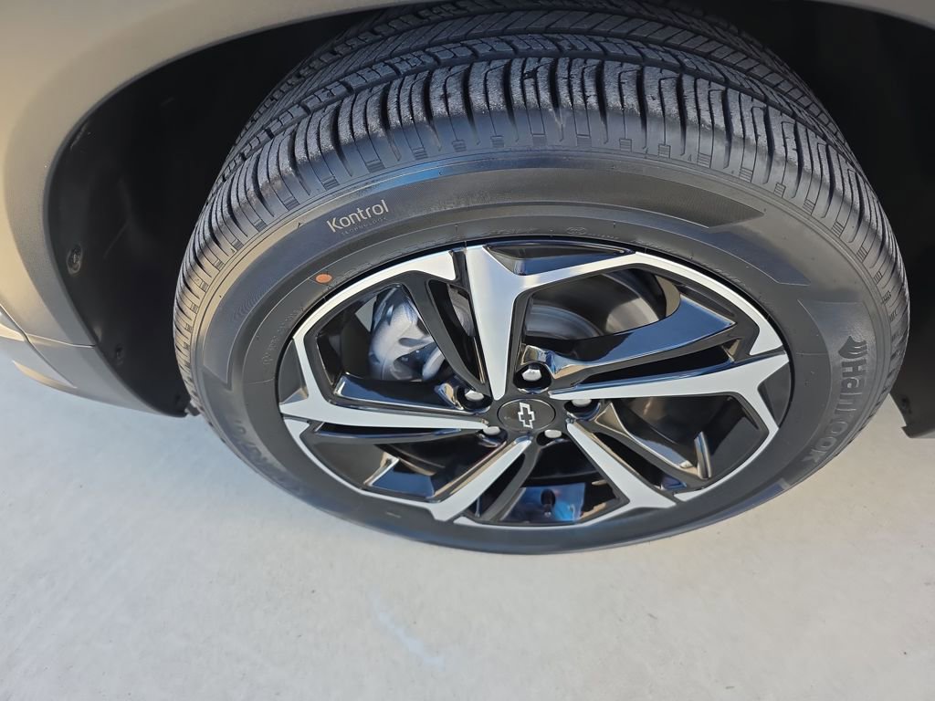 Used 2021 Chevrolet TrailBlazer RS w/ Technology Package image 5