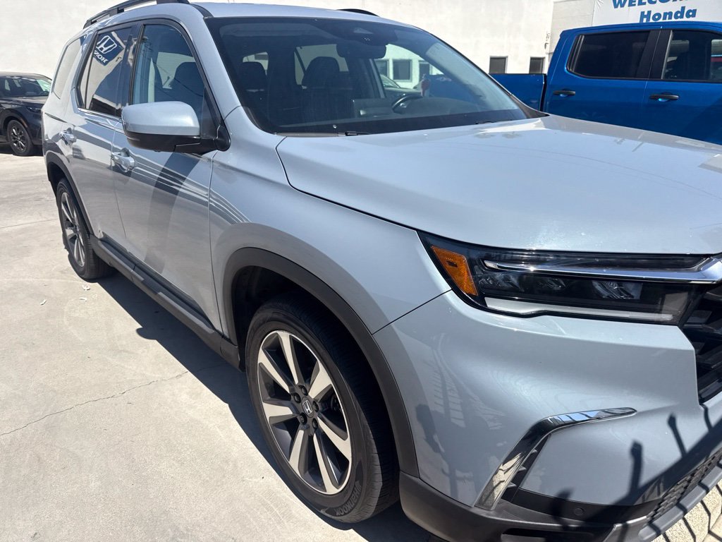 Used 2023 Honda Pilot Elite image 1
