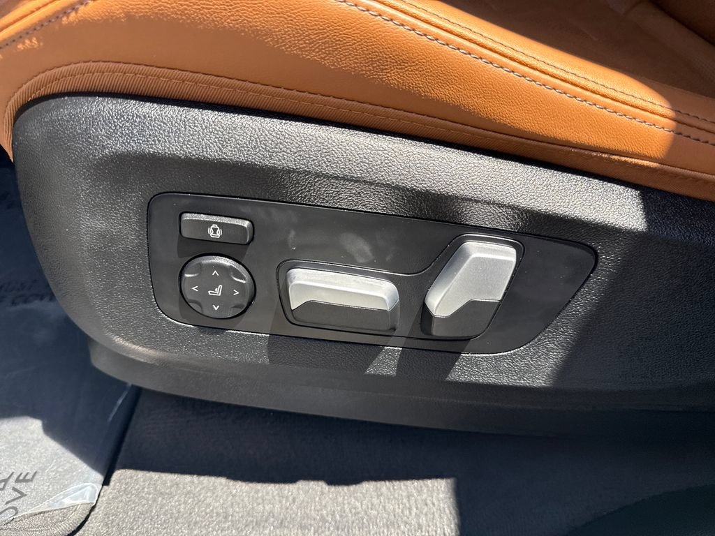 Used 2024 BMW X5 xDrive40i w/ Parking Assistance Package AWD/4WD image 23