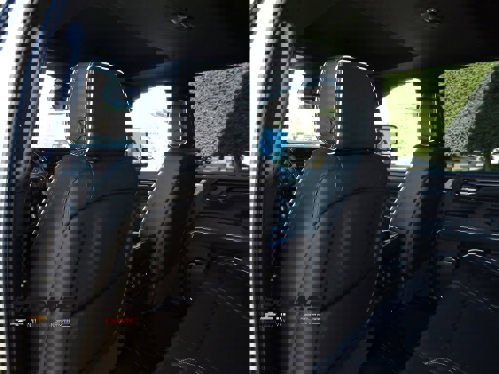 New 2026 GMC Sierra 2500 AT4X image 23