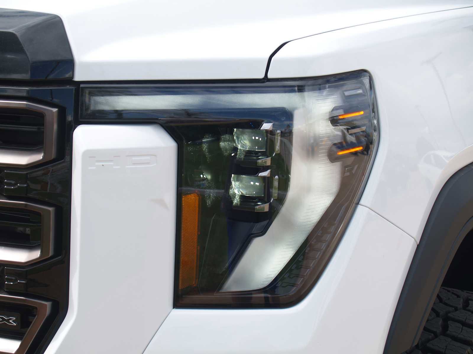 New 2026 GMC Sierra 2500 AT4X image 4